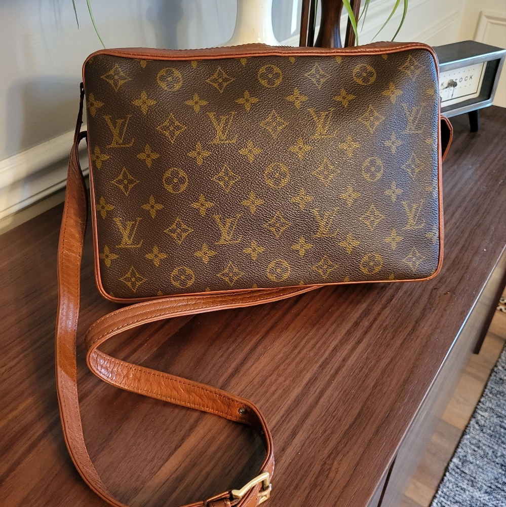 Louis Vuitton Sac Bandouliere Shoulder Bag
